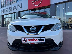 2015 Benzin Otomatik Nissan Qashqai Beyaz Yılmaz Otomotiv Akaryakıt İnşaat Nakliyat Sanayi ve Tic. Ltd. Şti.