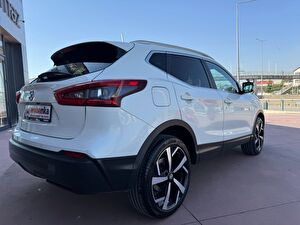 2017 Dizel Otomatik Nissan Qashqai Beyaz Yılmaz Otomotiv Akaryakıt İnşaat Nakliyat Sanayi ve Tic. Ltd. Şti.