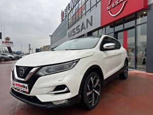 Nissan Qashqai SUV SUV 1.6 DCI Start&Stop Platinum Premium Pack X-tronic