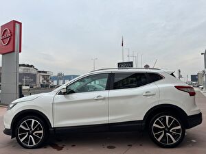 2015 Dizel Otomatik Nissan Qashqai Beyaz Yılmaz Otomotiv Akaryakıt İnşaat Nakliyat Sanayi ve Tic. Ltd. Şti.