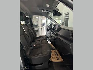 2025 Dizel Otomatik Renault Trafic Gri Çelik
