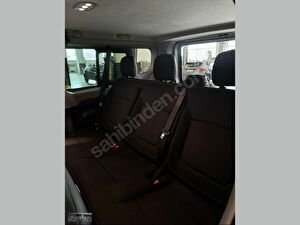 2025 Dizel Otomatik Renault Trafic Gri Çelik