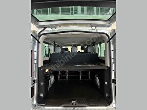 2025 Dizel Otomatik Renault Trafic Gri Çelik