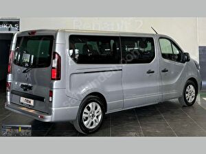 2025 Dizel Otomatik Renault Trafic Gri Çelik