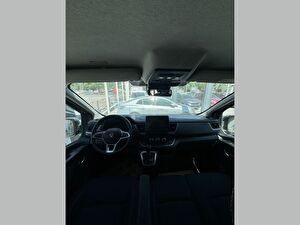 2025 Dizel Otomatik Renault Trafic Gri Çelik