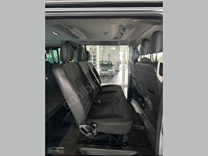 2025 Dizel Otomatik Renault Trafic Gri Çelik