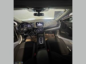 2023 Hybrid Otomatik Nissan Qashqai Beyaz Çelik