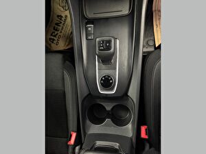 2023 Hybrid Otomatik Nissan Qashqai Beyaz Çelik