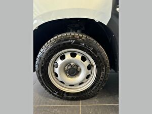 2024 Dizel Manuel Dacia Duster Beyaz Çelik