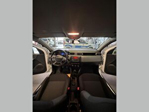2024 Dizel Manuel Dacia Duster Beyaz Çelik