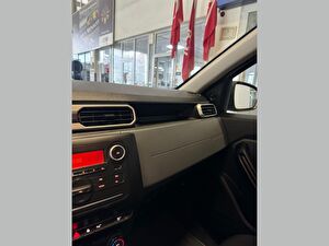 2024 Dizel Manuel Dacia Duster Beyaz Çelik