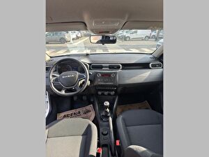 2024 Dizel Manuel Dacia Duster Beyaz Çelik