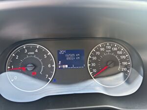2024 Dizel Manuel Dacia Duster Beyaz Çelik