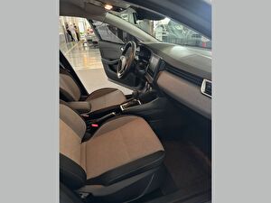 2025 Benzin Otomatik Renault Clio Gri Çelik
