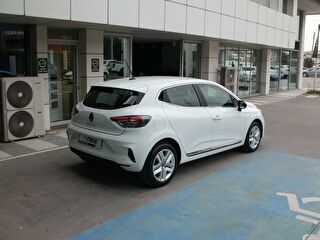 2024 Benzin Otomatik Renault Clio Beyaz Yusuf Baysal Otomotiv Sanayi Ve Ticaret Anonim Şirketi