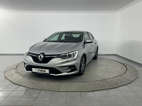 Sedan 1.3 TCe Touch EDC, 2. el otomobil | renew