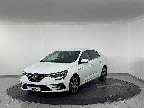 Sedan 1.3 TCe Icon EDC, 2. el otomobil | renew