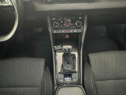 skoda, karoq, suv 1.6 tdı greentec premium dsg, otomatik, dizel 2.el otomobil | renew 18