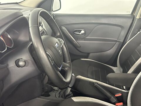 dacia, sandero, hatchback 0.9 tce stepway easy-r, otomatik, benzin 2.el otomobil | renew 13