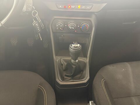 dacia, sandero, hatchback 1.0 tce stepway comfort, manuel, benzin 2.el otomobil | renew 13