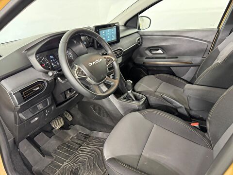 dacia, sandero, hatchback 1.0 tce extreme cvt, otomatik, benzin 2.el otomobil | renew 17