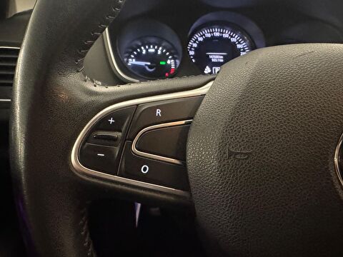 renault, megane, sedan 1.5 bluedci ıcon edc, otomatik, dizel 2.el otomobil | renew 21