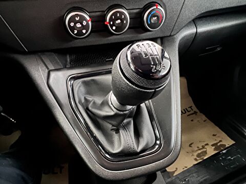 renault, kangoo, van 1.5 bluedcı l2 equilibre, manuel, dizel 2.el otomobil | renew 46