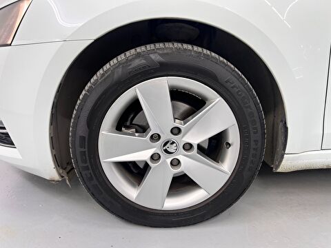 skoda, octavia, sedan 1.6 tdı greentec optimal dsg, otomatik, dizel 2.el otomobil | renew 17