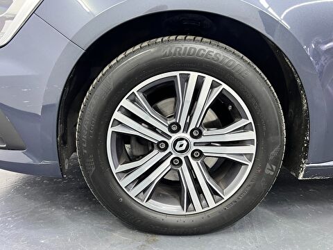 renault, megane, sedan 1.3 tce touch edc, otomatik, benzin 2.el otomobil | renew 16