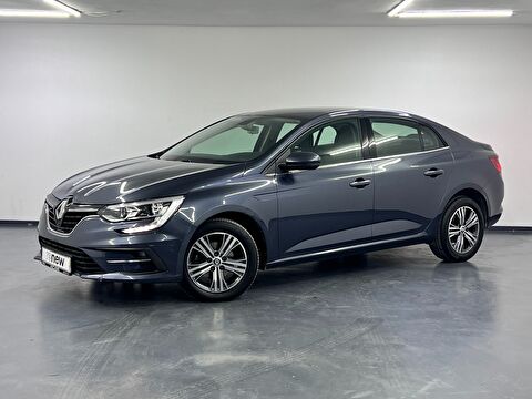 Sedan 1.3 TCe Touch EDC, 2. el otomobil | renew