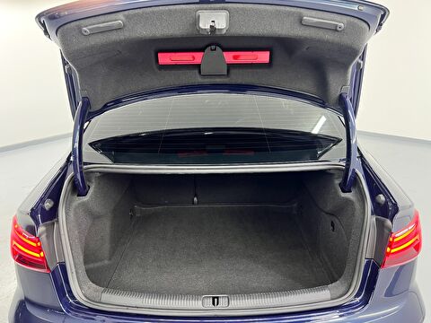 audi, a3, sedan 35 tfsı design s-tronic, otomatik, benzin 2.el otomobil | renew 18