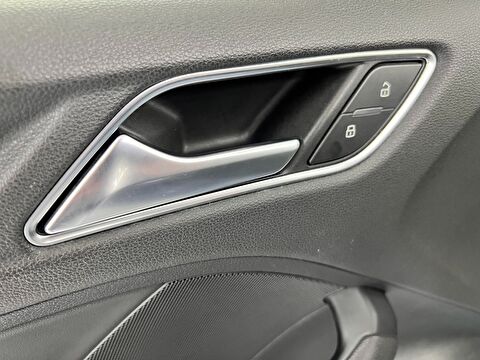 audi, a3, sedan 35 tfsı design s-tronic, otomatik, benzin 2.el otomobil | renew 40