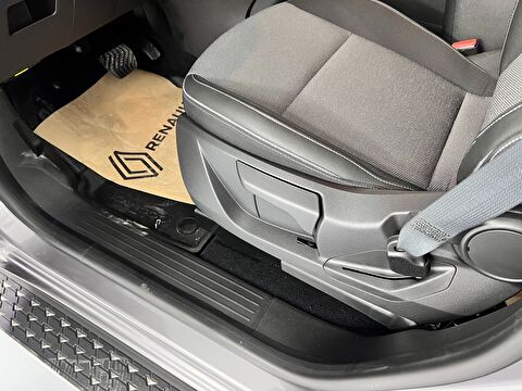 renault, kangoo multix, combi 1.3 tce ıconic edc, otomatik, benzin 2.el otomobil | renew 53