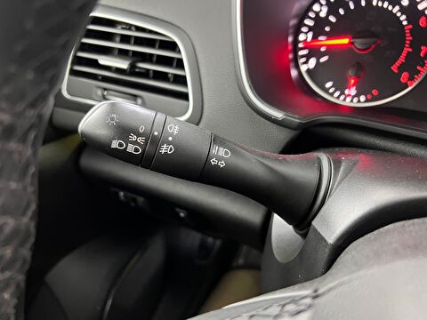 renault, megane, sedan 1.3 tce joy, manuel, benzin 2.el otomobil | renew 33