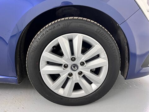 renault, megane, sedan 1.3 tce joy, manuel, benzin 2.el otomobil | renew 17