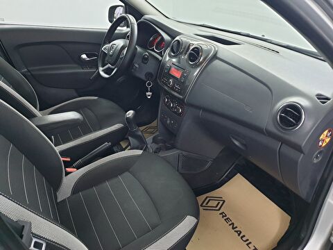 dacia, sandero, hatchback 0.9 tce stepway, manuel, benzin 2.el otomobil | renew 18