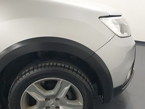 dacia, sandero, hatchback 0.9 tce stepway, manuel, benzin 2.el otomobil | renew 13