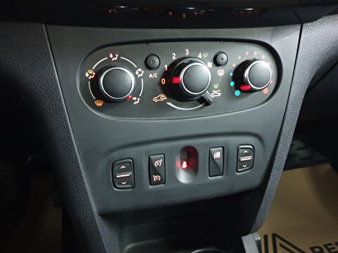 dacia, sandero, hatchback 0.9 tce stepway, manuel, benzin 2.el otomobil | renew 31