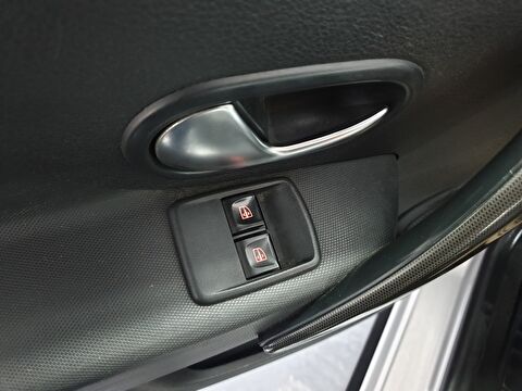 dacia, sandero, hatchback 0.9 tce stepway, manuel, benzin 2.el otomobil | renew 38