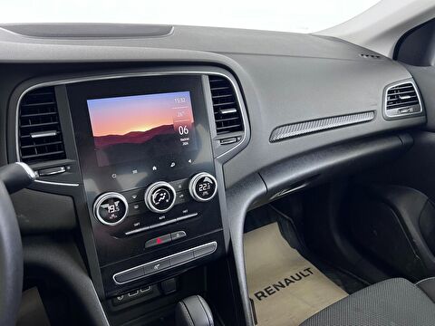 renault, megane, sedan 1.3 tce touch edc, otomatik, benzin 2.el otomobil | renew 42