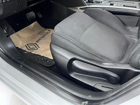 renault, megane, sedan 1.3 tce touch edc, otomatik, benzin 2.el otomobil | renew 27
