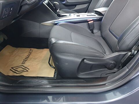 renault, megane, sedan 1.5 blue dcı ıcon edc, otomatik, dizel 2.el otomobil | renew 21