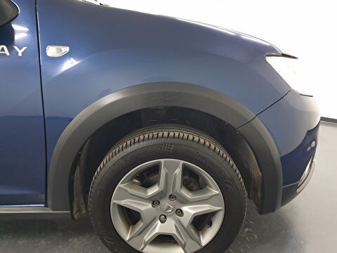 dacia, sandero, hatchback 0.9 tce stepway, manuel, benzin 2.el otomobil | renew 13