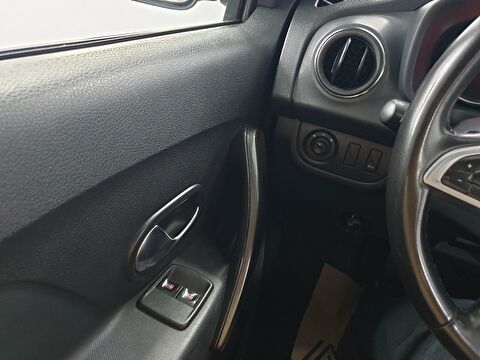dacia, sandero, hatchback 0.9 tce stepway, manuel, benzin 2.el otomobil | renew 27