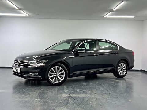 Sedan 1.6 TDI BMT Business DSG, 2. el otomobil | renew
