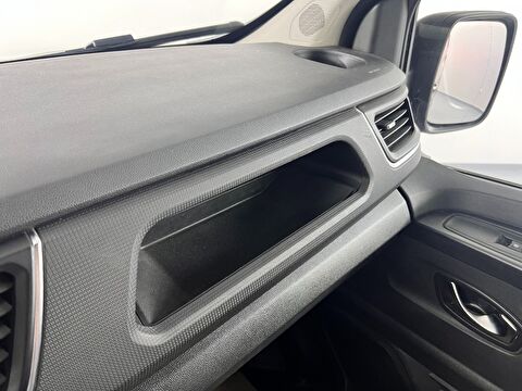 renault, trafic combi, 5+1 grand confort 6 m3 2.0 blue dci edc 170 bg 6e, otomatik, dizel 2.el otomobil | renew 46