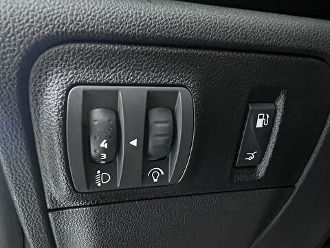 renault, megane, sedan 1.3 tce touch edc, otomatik, benzin 2.el otomobil | renew 38