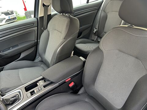 renault, megane, sedan 1.3 tce touch edc, otomatik, benzin 2.el otomobil | renew 23