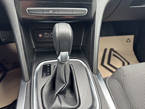 renault, megane, sedan 1.3 tce touch edc, otomatik, benzin 2.el otomobil | renew 18