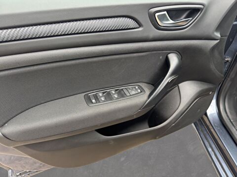 renault, megane, sedan 1.3 tce touch edc, otomatik, benzin 2.el otomobil | renew 22